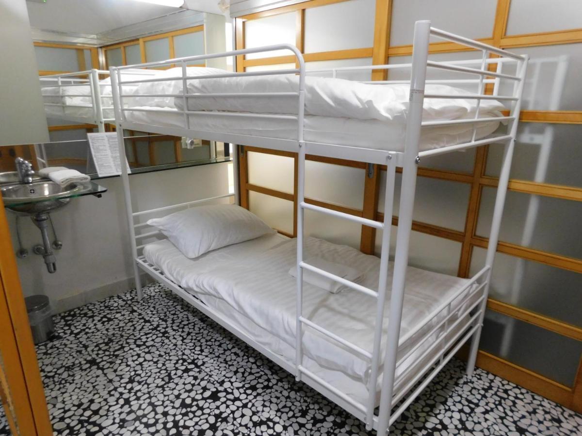 Hostel Hospitality House - H H H Ljubljana Kültér fotó