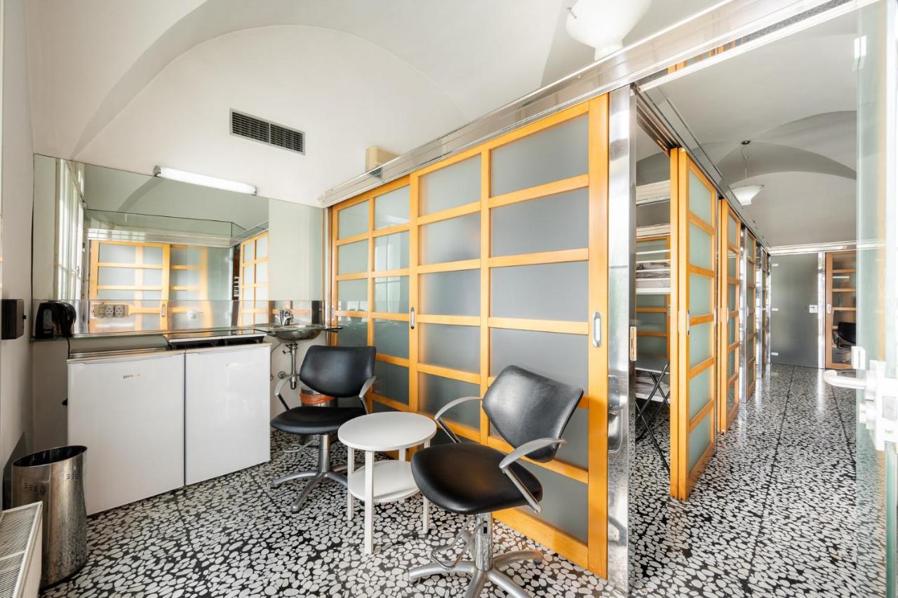 Hostel Hospitality House - H H H Ljubljana Kültér fotó