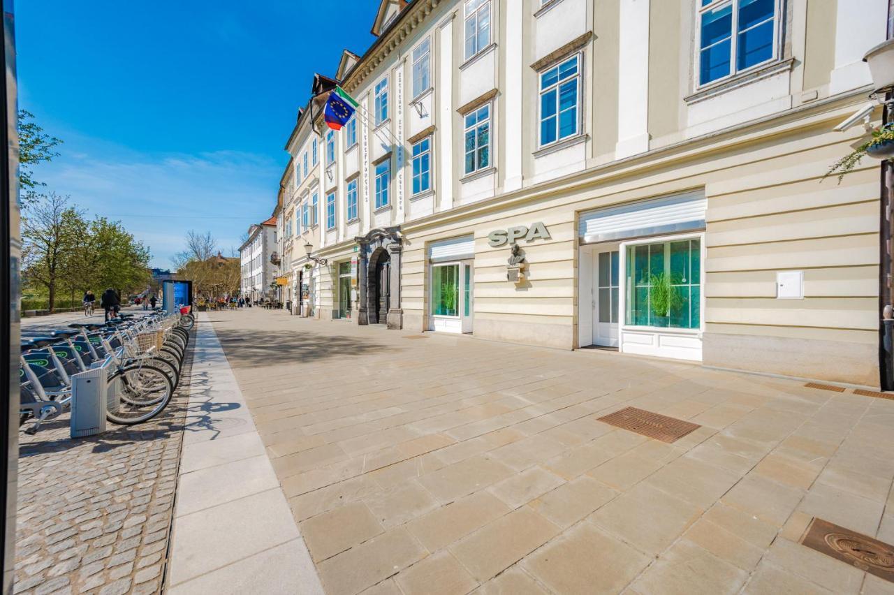 Hostel Hospitality House - H H H Ljubljana Kültér fotó