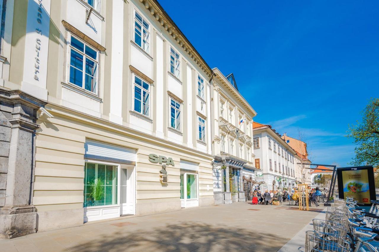 Hostel Hospitality House - H H H Ljubljana Kültér fotó