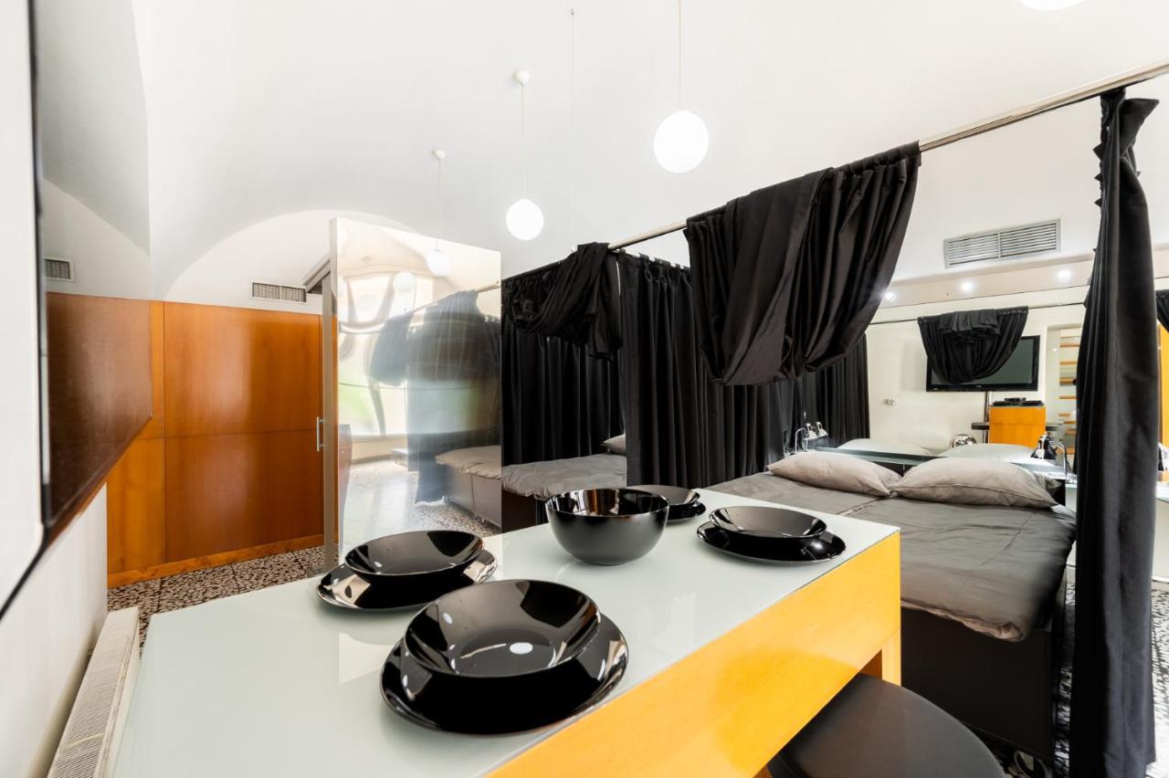 Hostel Hospitality House - H H H Ljubljana Kültér fotó