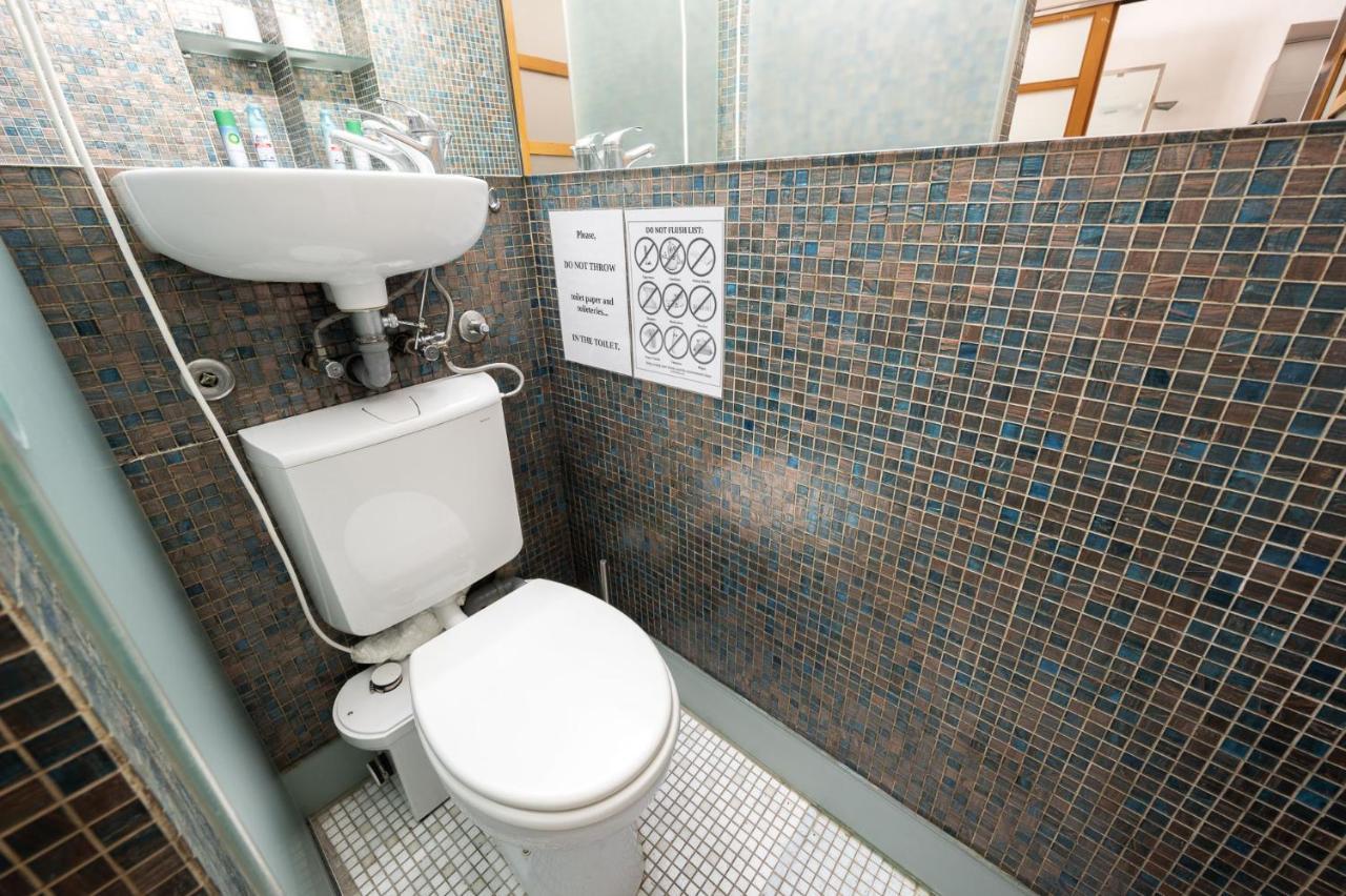 Hostel Hospitality House - H H H Ljubljana Kültér fotó